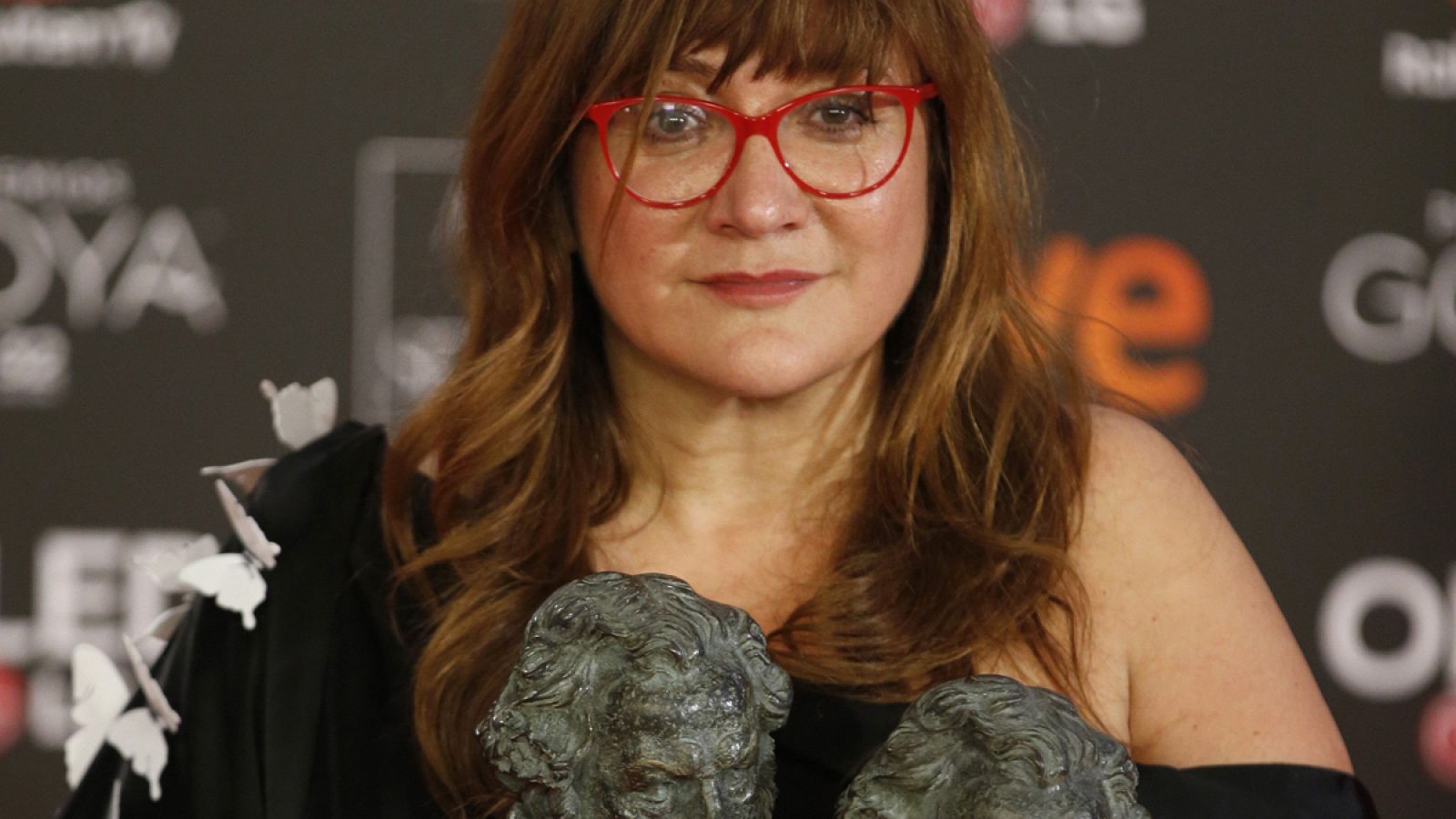 Isabel Coixet posa con los Premios Goya a la Mejor dirección y al Mejor guión adaptado por La Librería.