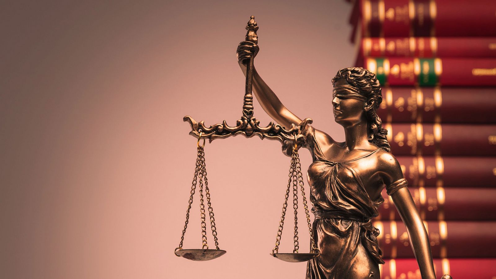 Las cuatro asociaciones de jueces se defienden de las acusaciones de maltrato judicial a víctimas de violencia de género