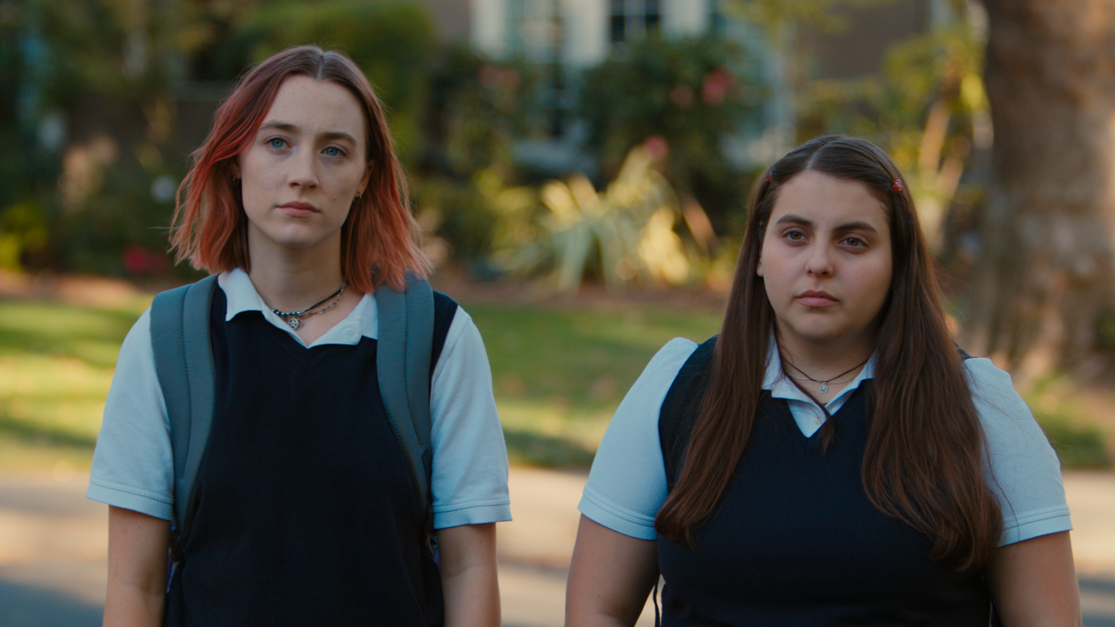 Saoirse Ronan y Beanie Feldstein en 'Lady bird'