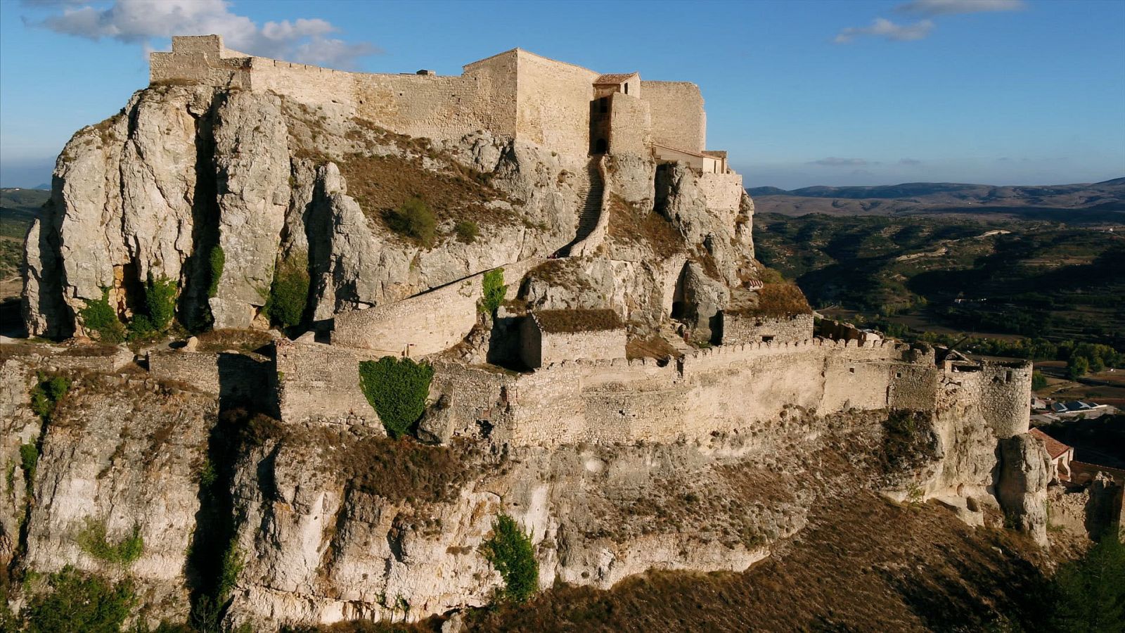 'Las Rutas Capone' comienza su viaje en Morella, una impresionante localidad medieval asentada en uno de los cerros del Maestrazgo