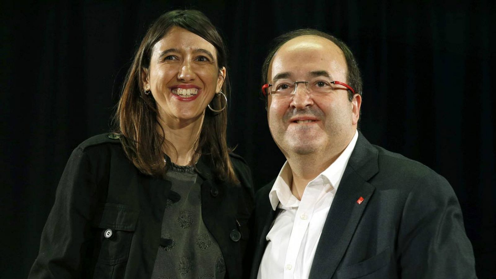 La alcaldesa de Santa Coloma de Gramanet, Núria Parlon, con el líder del PSC, Miquel Iceta.