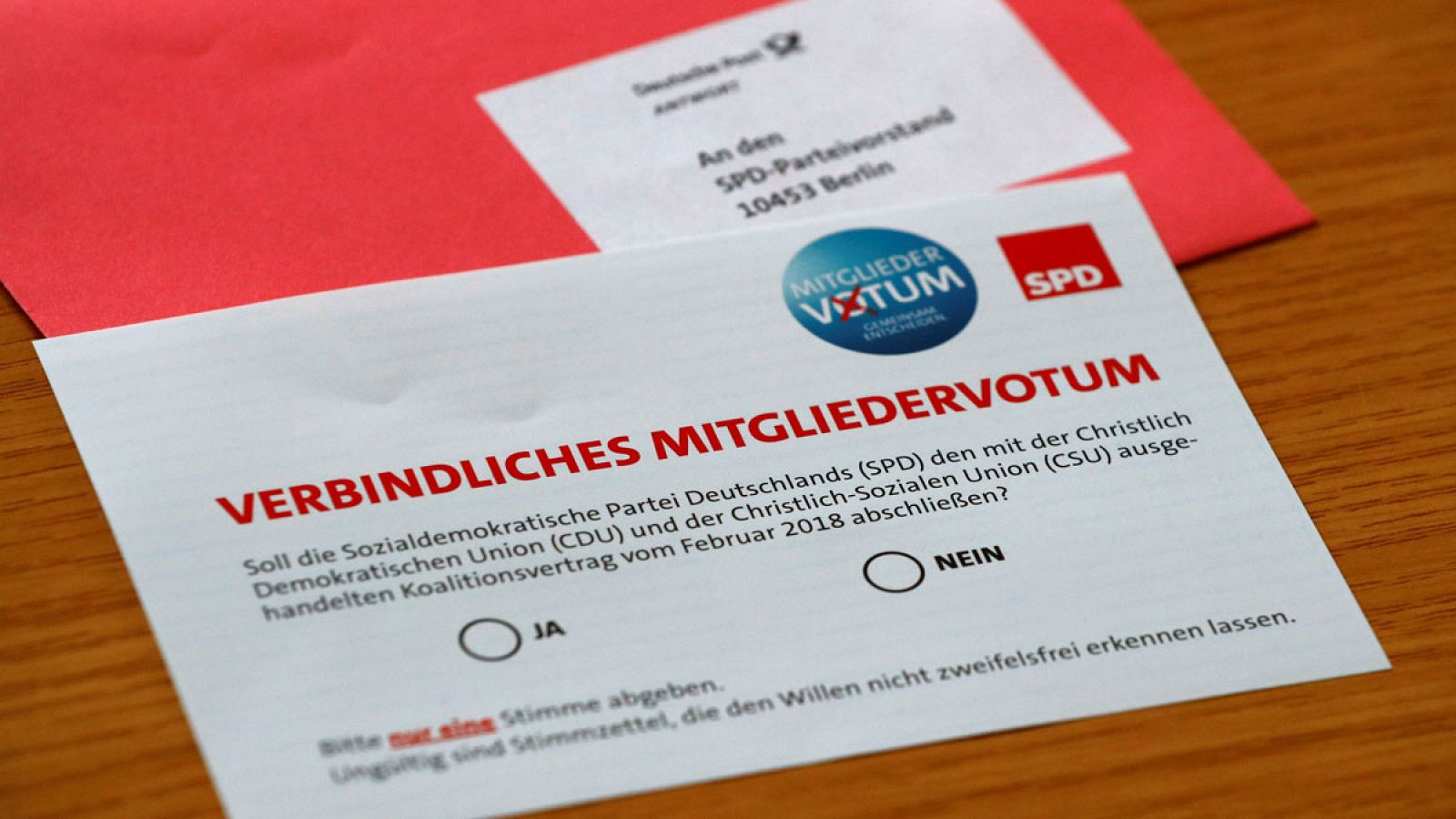 Papeleta del SPD de la consulta a sus militantes sobre el pacto de gobierno con Merkel