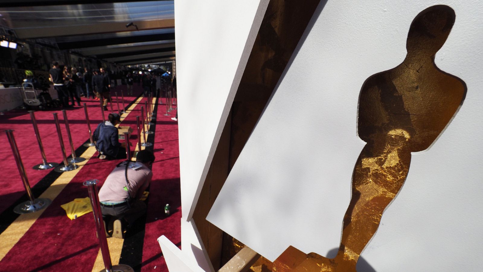 Preparativos en el en Dolby Theatre de Los Ángeles para la ceremonia de los Oscar.