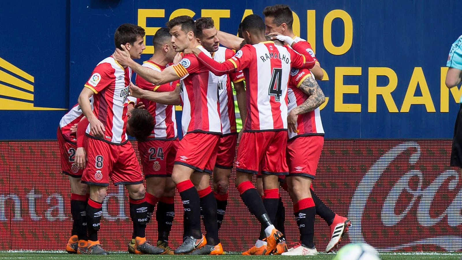 Los jugadores del Girona celebran el primer gol que consiguieron frente al Villarrreal.