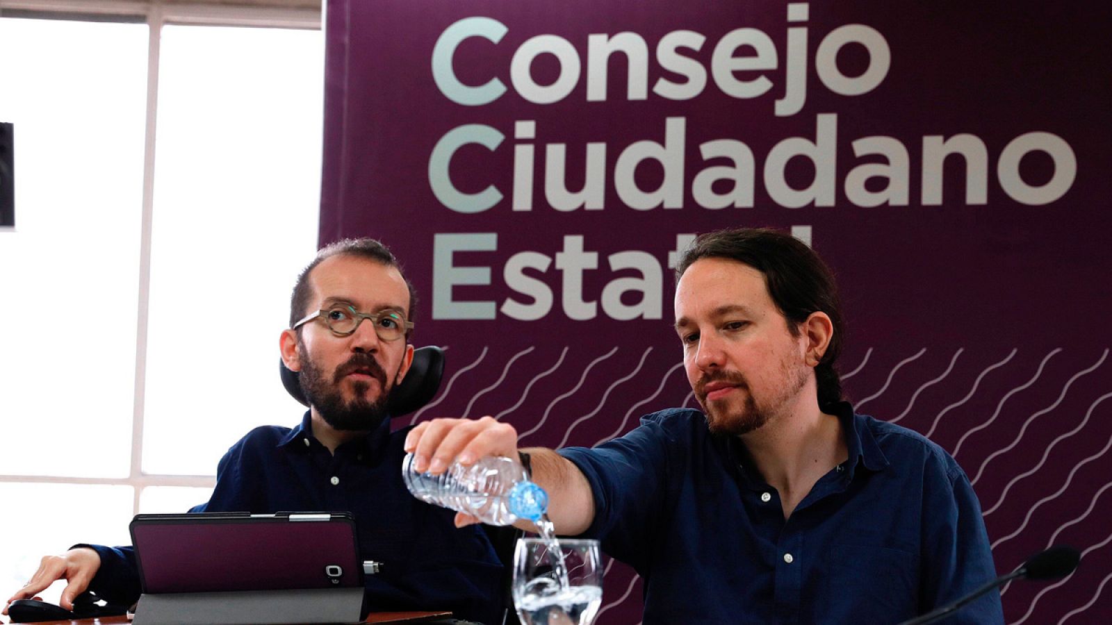 El líder de Podemos, Pablo Iglesias, y el secretario de Organización de Podemos, Pablo Echenique