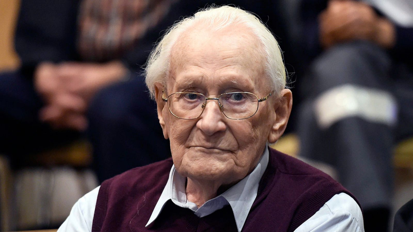 Oskar Gröning, el llamado "contable de Auschwitz", espera su veredicto en la corte de Luenenburg (Alemania)
