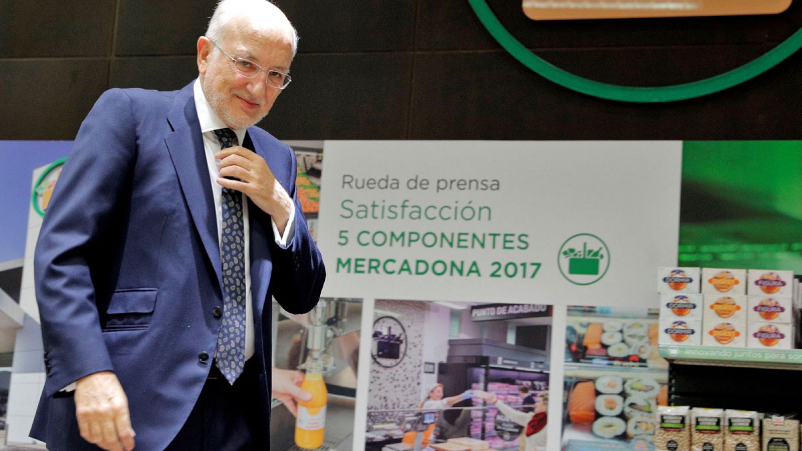 El presidente de Mercadona, Juan Roig, posa durante la presentación de resultados de 2017