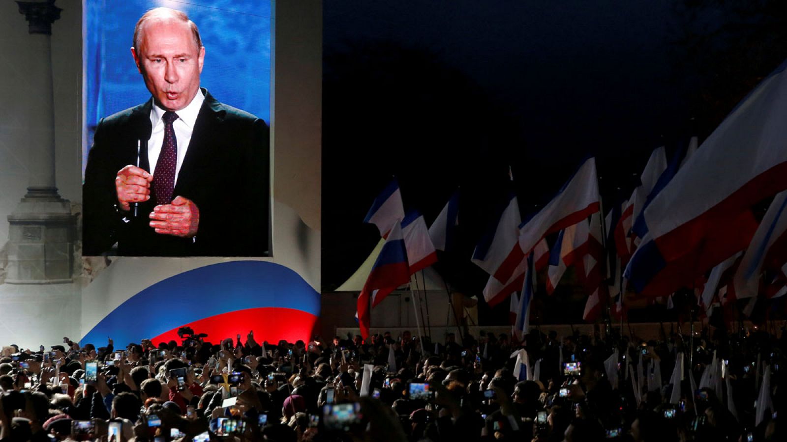 El presidente Vladimir Putin ante una multitudinaria audiencia