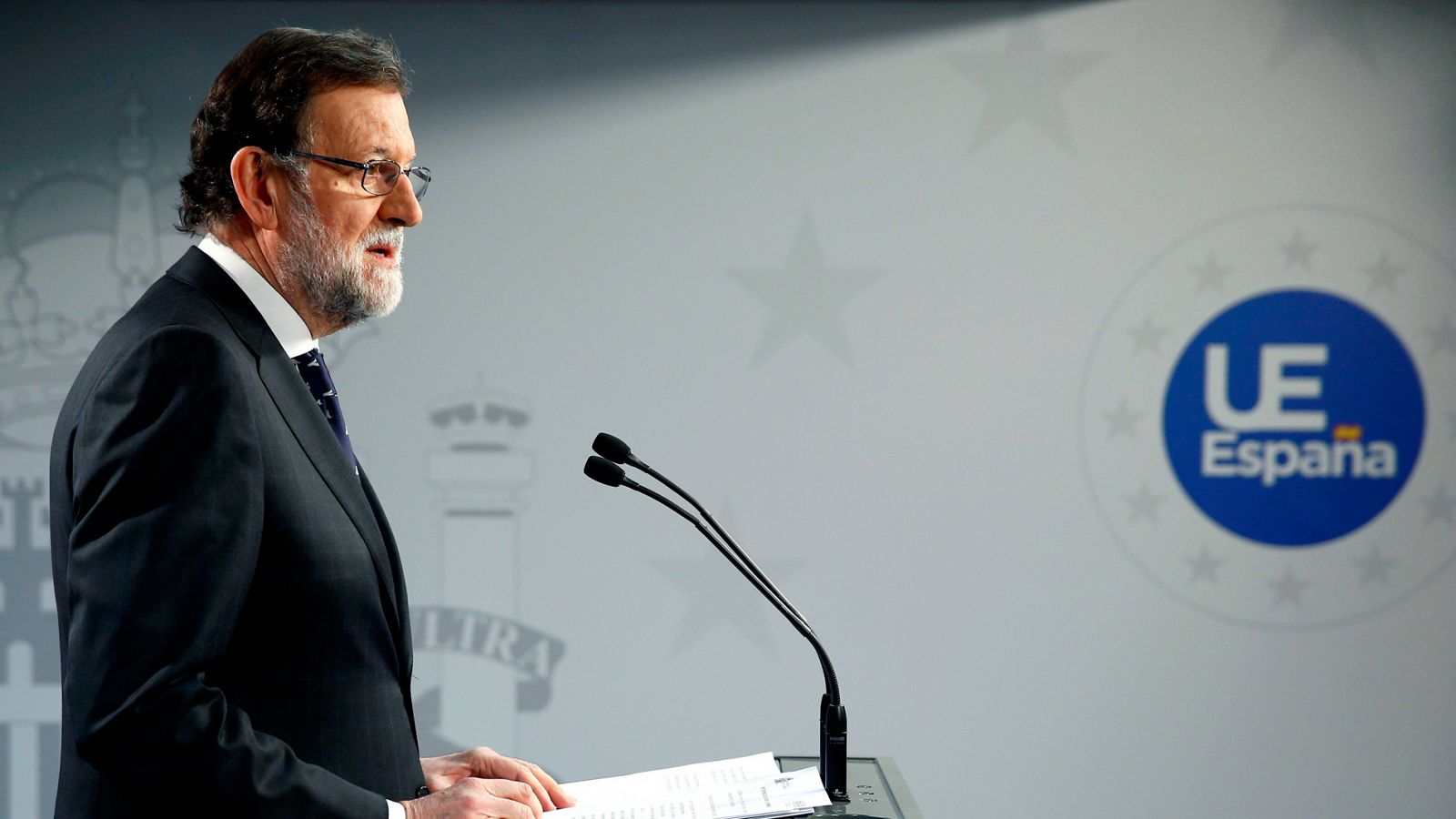 El presidente del Gobierno, Mariano Rajoy, durante la rueda de prensa ofrecida al término de la reunión del Consejo Europeo en Bruselas