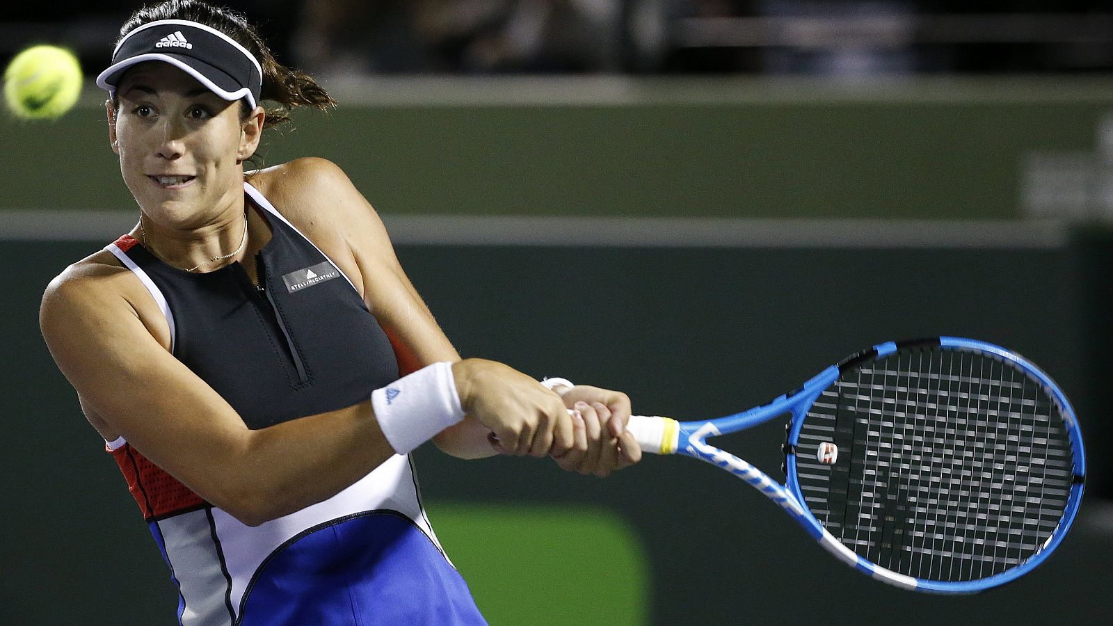 Garbiñe Muguruza alcanza los octavos de final en Miami al vencer a Christina Mchale