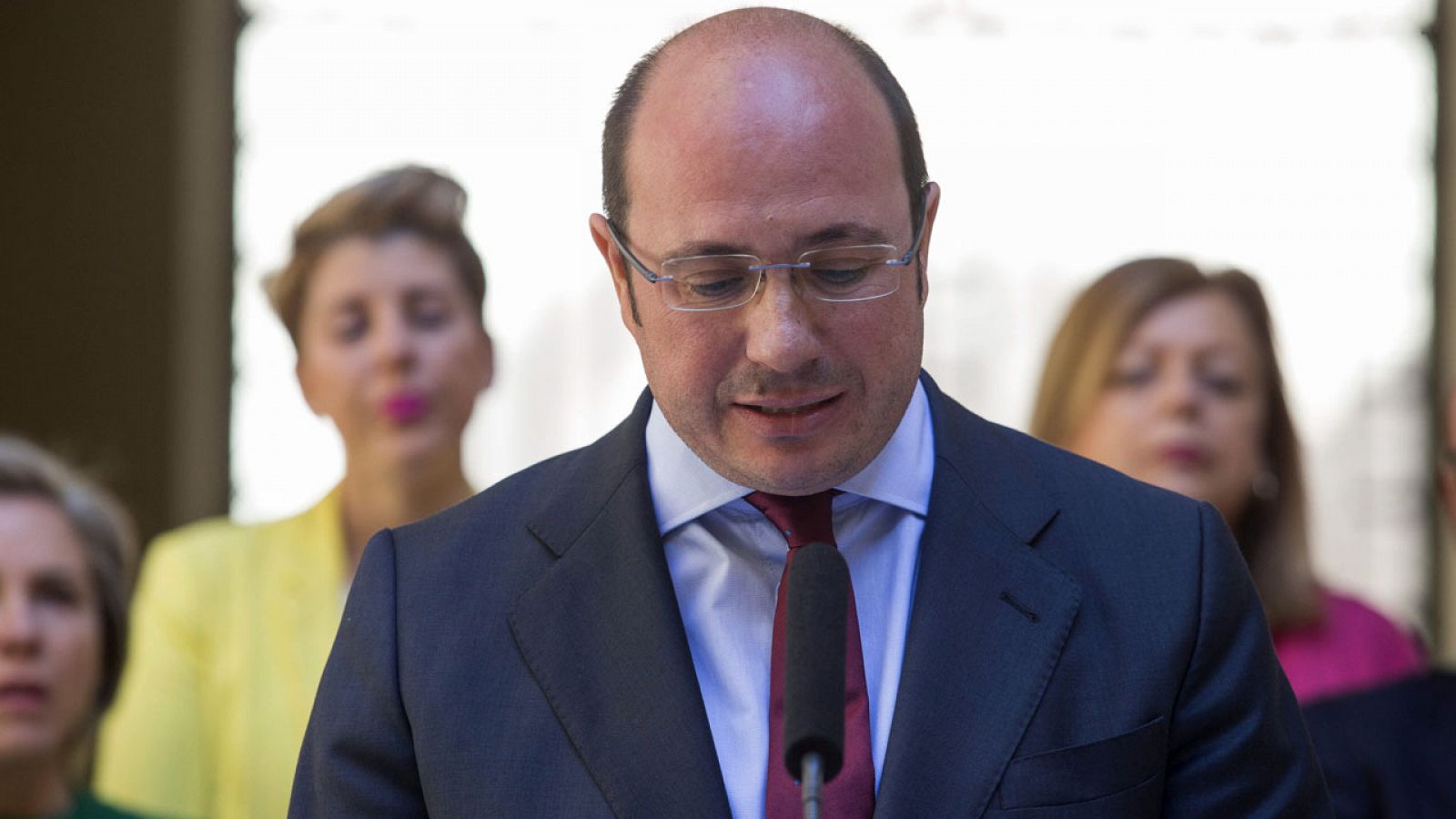 El expresidente de Murcia, Pedro Antonio Sánchez, durante su dimisión el 4 de abril de 2017