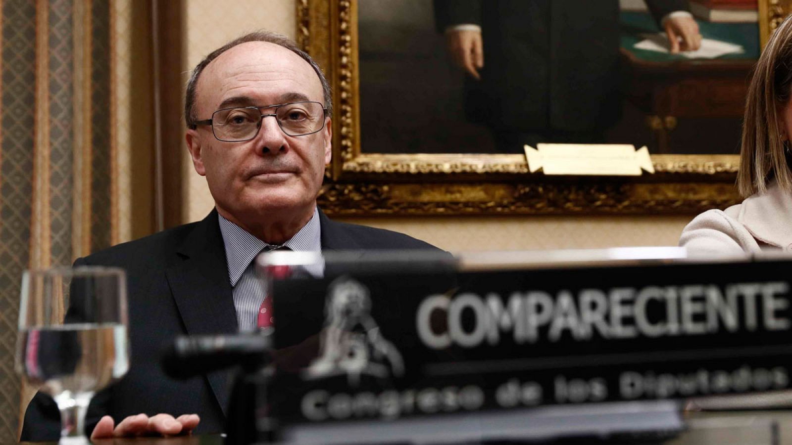 Luis María Linde asegura que la economía española presenta "importantes desequilibrios"