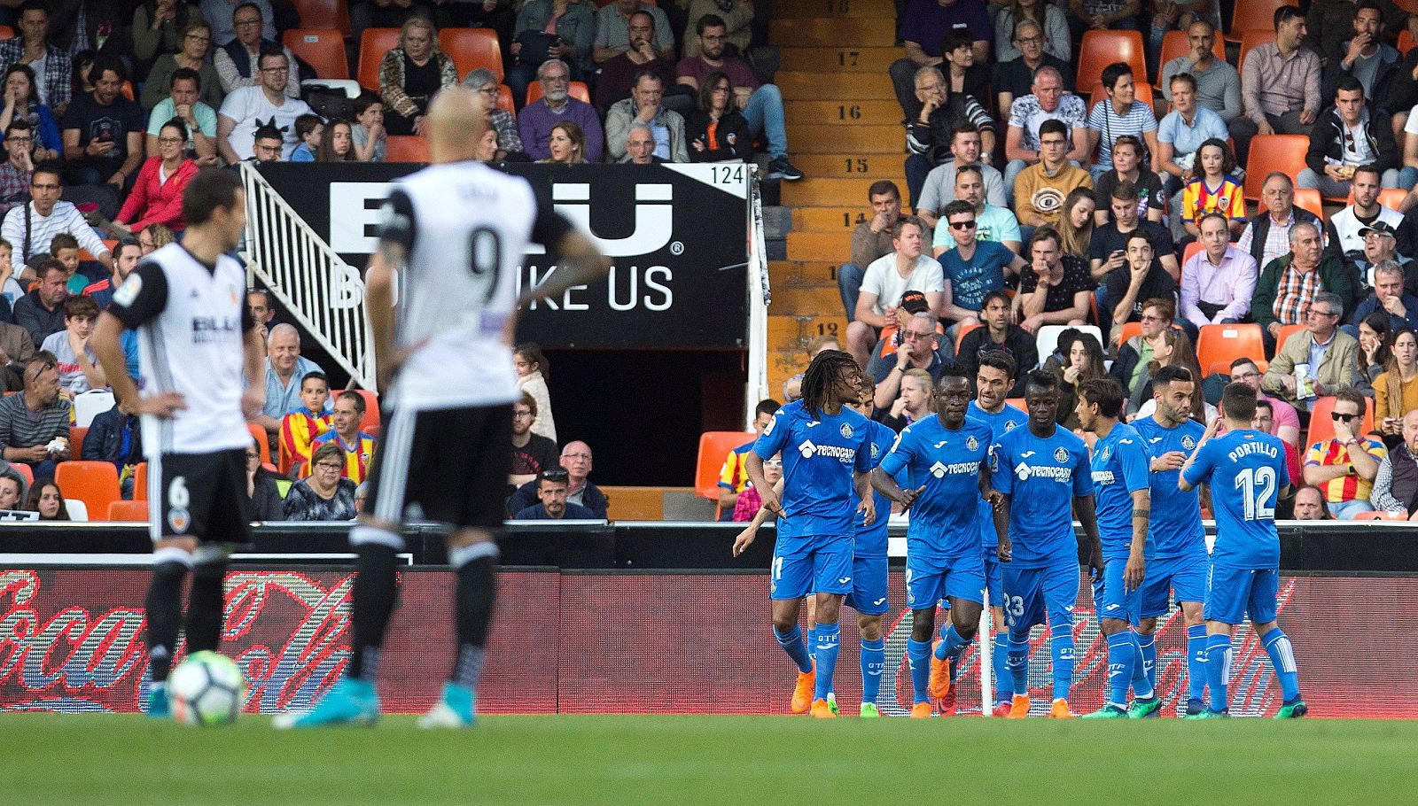 Los jugadores del Getafe celebran el primer gol de Rémy.