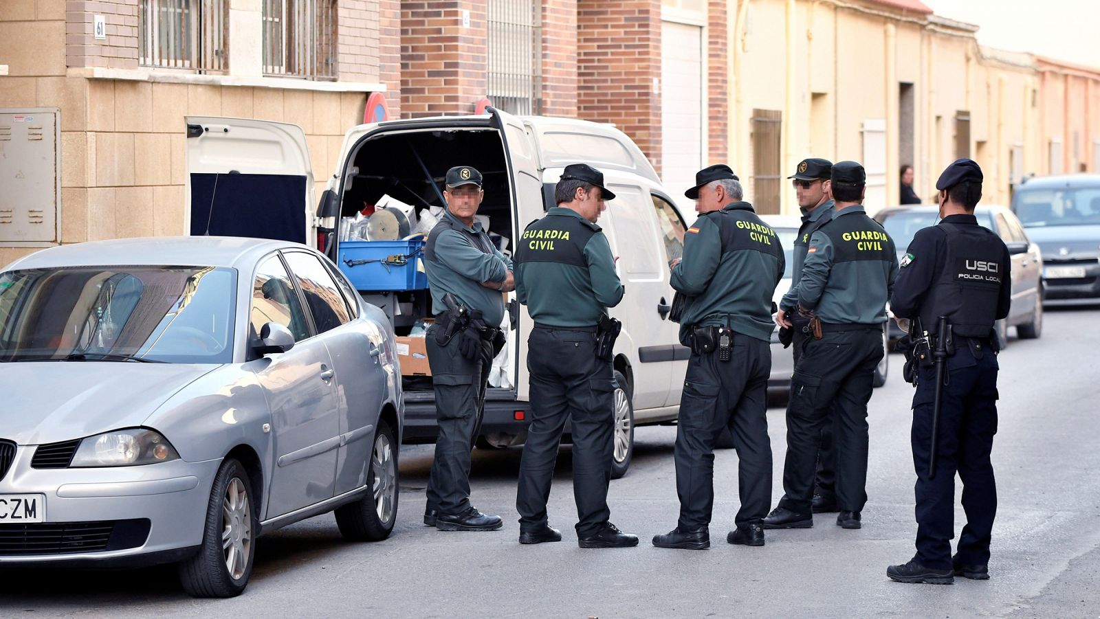 Imagen de la vivienda, en El Ejido, Almería, donde un hombre a matado, presuntamente, a su hijo de 8