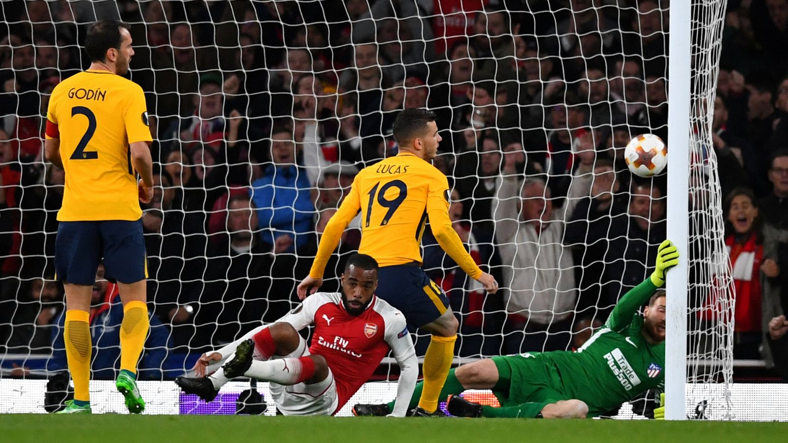 Momento del gol de Lacazzette en el Arsenal 1-1 Atlético.