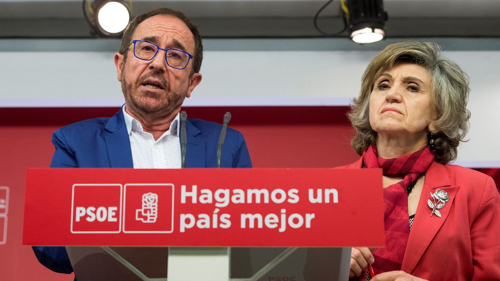 El secretario socialista de Justicia y Nuevos Derechos, Andrés Perelló y la de Sanidad, Luisa Carcedo