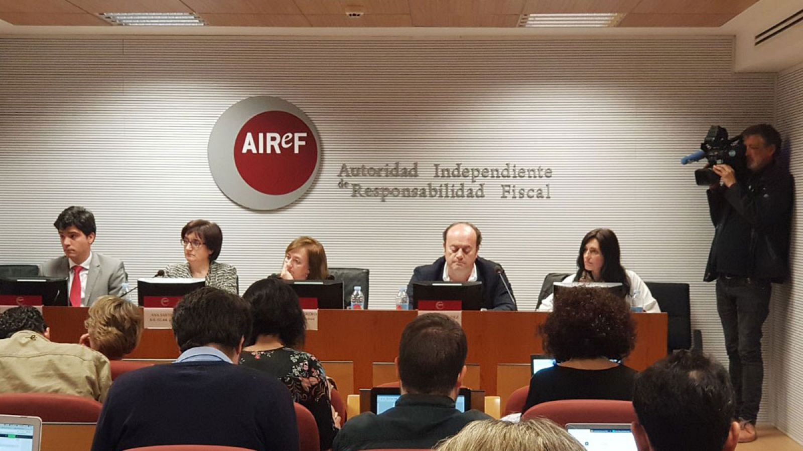 Presentación del informe de la AIReF sobre los Presupuestos de las comunidades autónomas para 2018