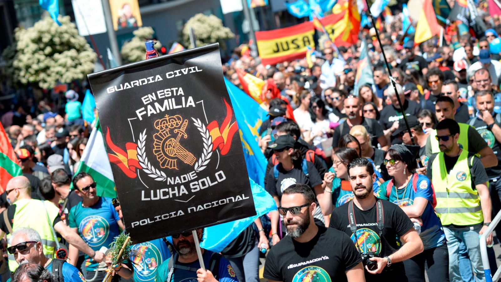 Manifestación por la "equiparación salarial real" convocada por la asociación de Justicia Salarial Policial (Jusapol) en Madrid