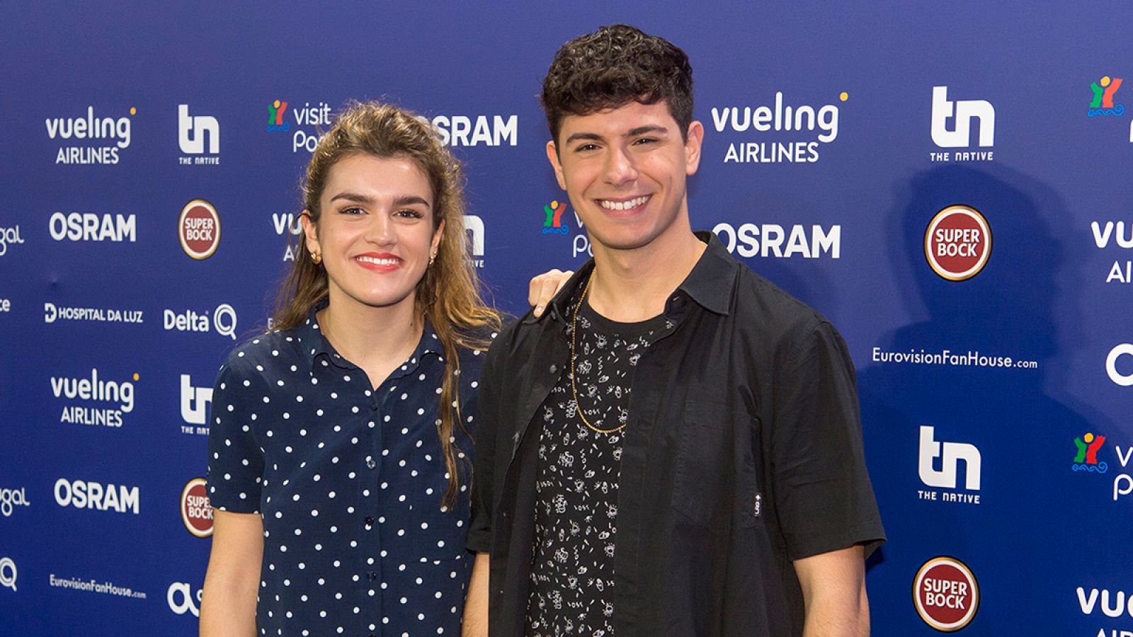Amaia y Alfred, protagonistas de la la alfombra azul de Eurovisión 2018