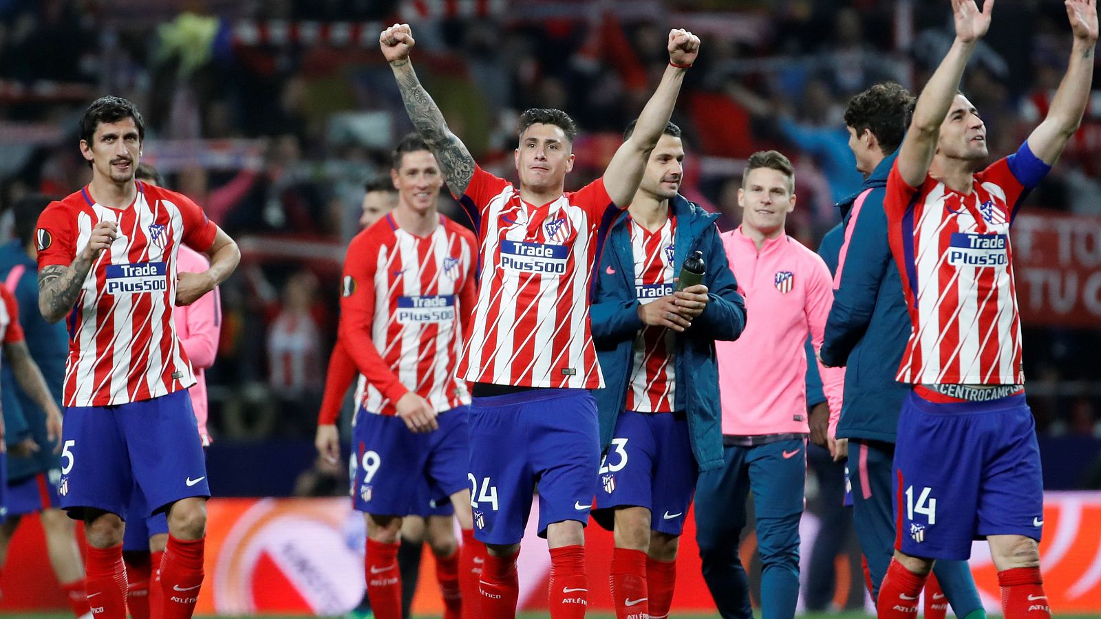 Los jugadores del Atlético de Madrid celebran el pase a la final tras vencer al Arsenal.