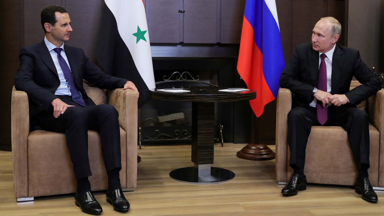 El presidente ruso, Vladimir Puitin, y su homologo de Siria, Bashar Al Asad durante su encuentro en Sochi