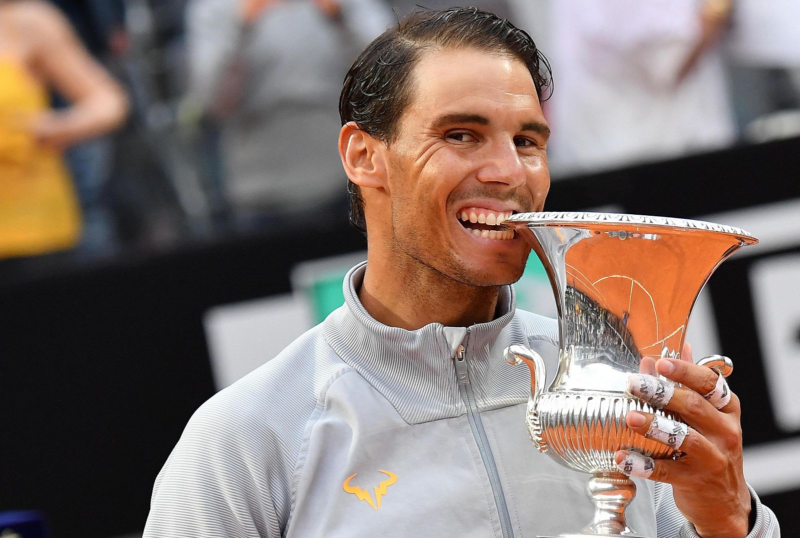 Rafa Nadal muerde por octava vez el trofeo de Roma.