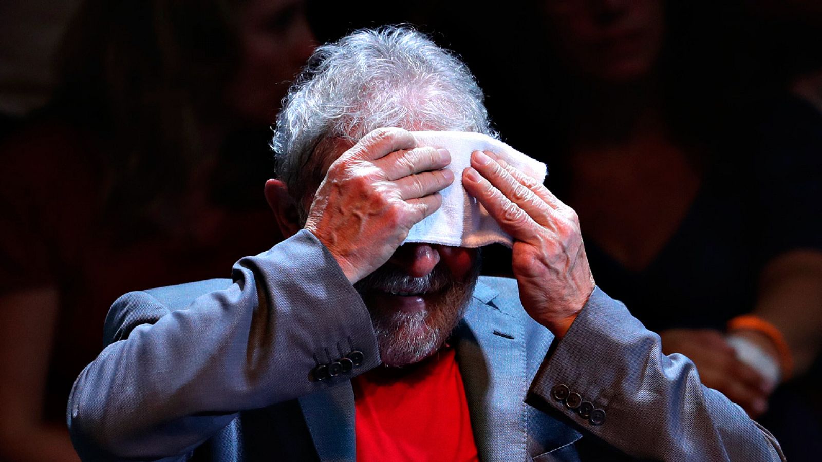 El expresidente brasileño Luis Ignacio Lula da Silva, en un acto celebrado poco antes de su entrada en prisión