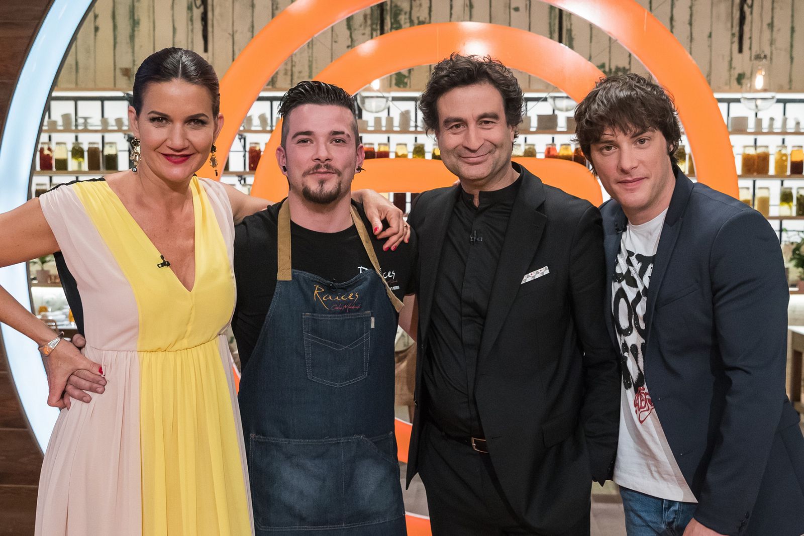 Carlos Maldonado, ganador de 'MasterChef 3', visita las cocinas de la sexta edición