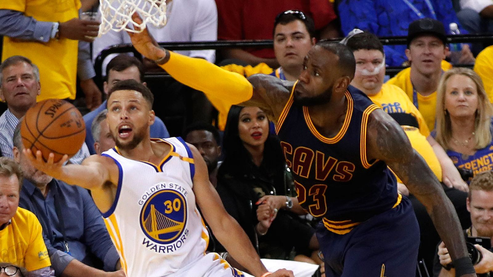 Stephen Curry y LeBron James volverán a verse las caras en la final de la NBA