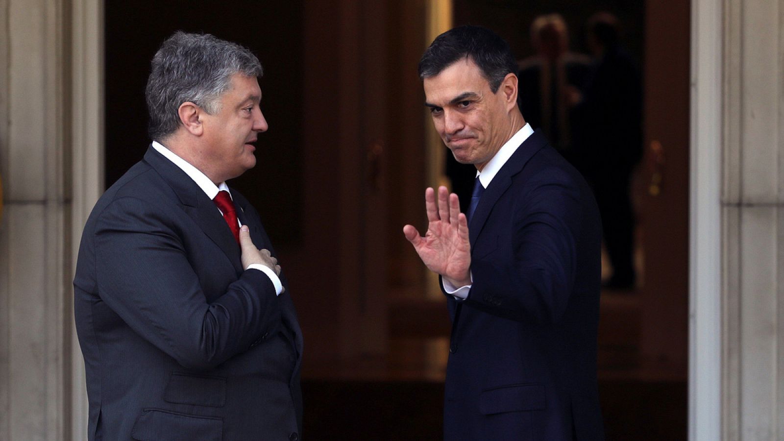 Pedro SÃ¡nchez recibe al presidente de Ucrania