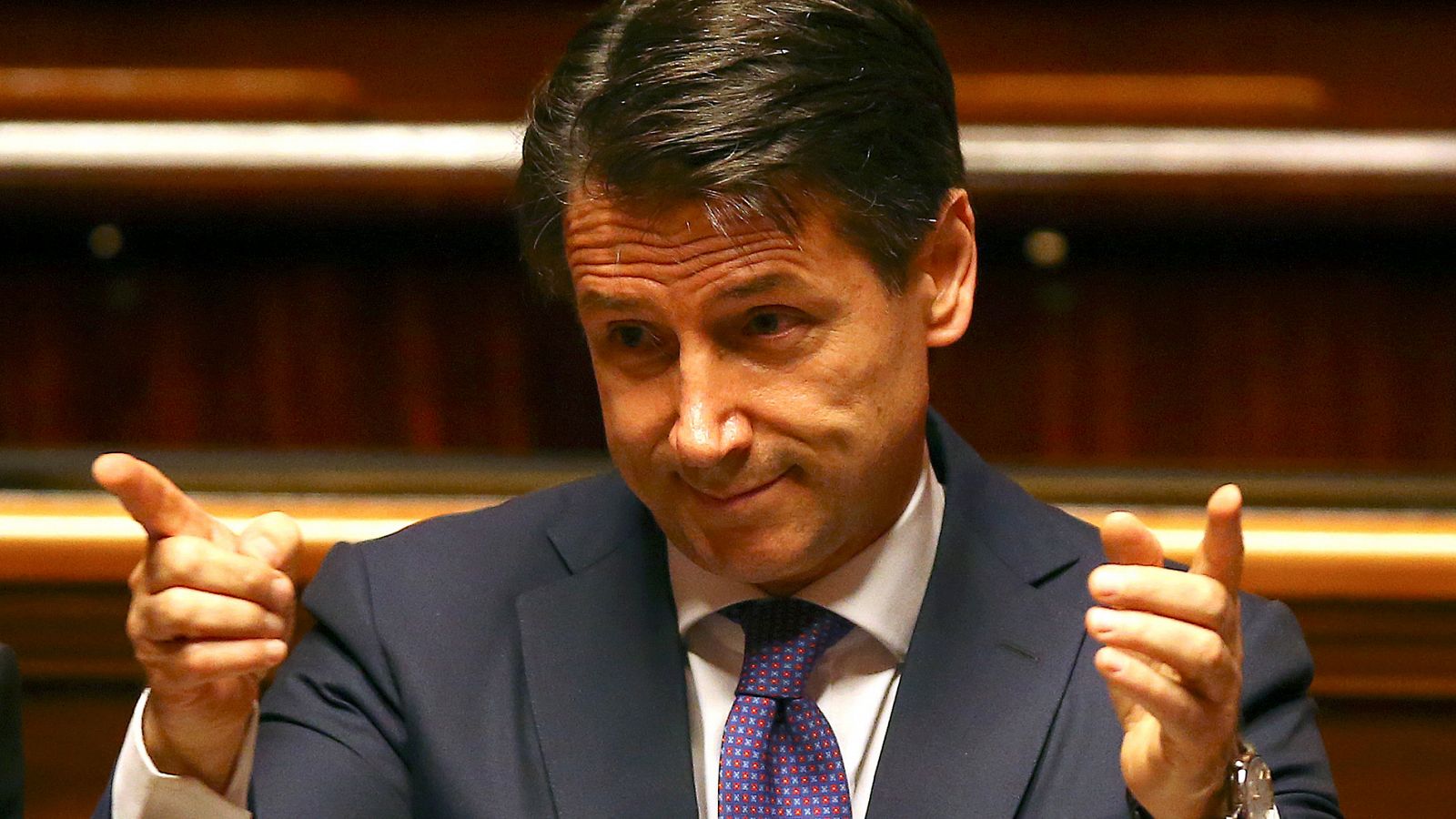 El primer ministro italiano Giuseppe Conte habla ante el Senado de Italia