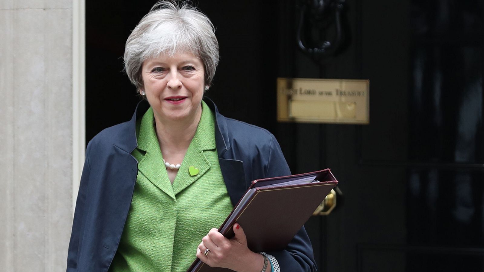 La primera ministra británica, Theresa May, en Downing Street este martes