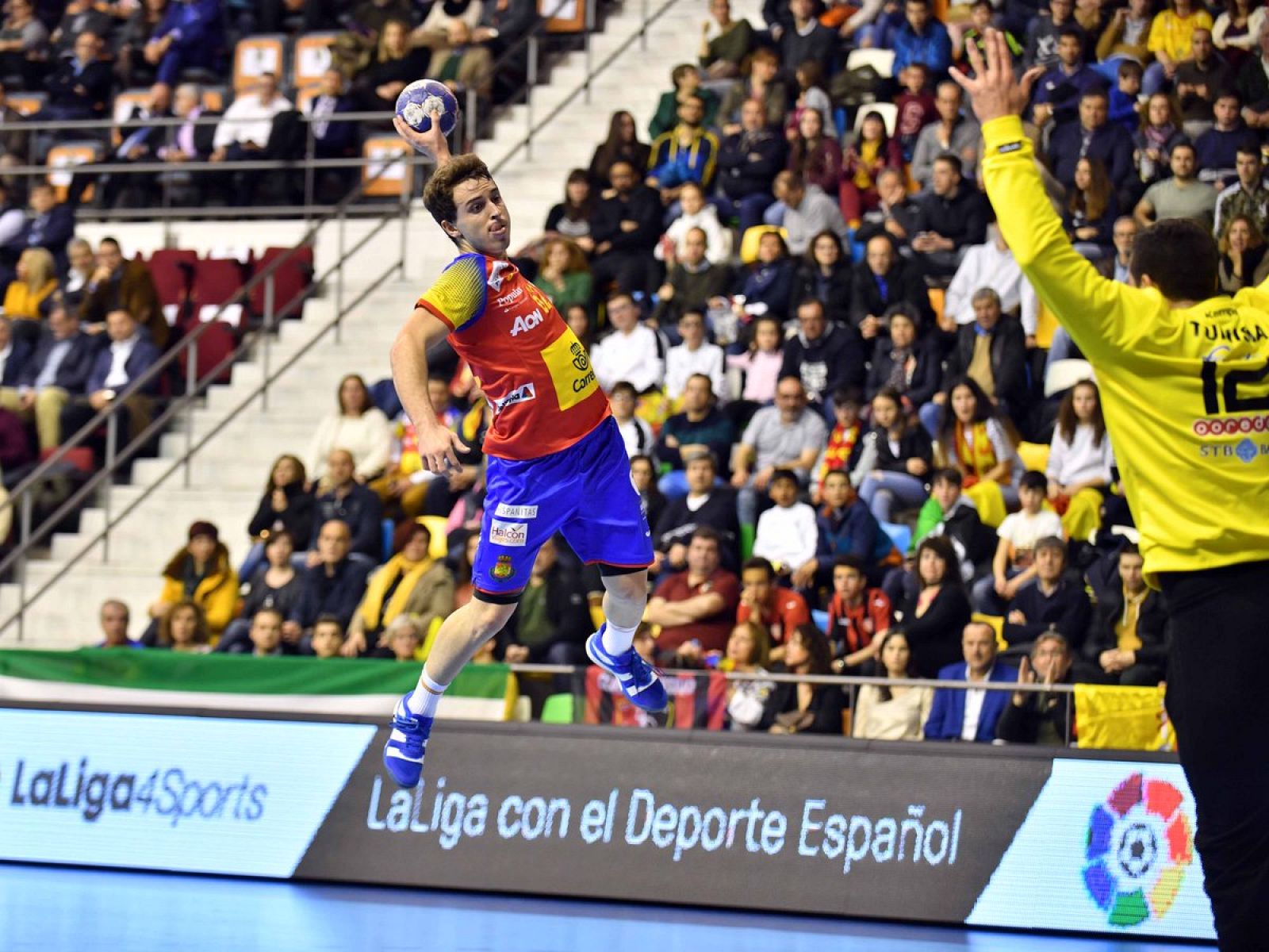 La selección española de balonmano en su camino hacia los Juegos Mediterráneos de Tarragona 2018.