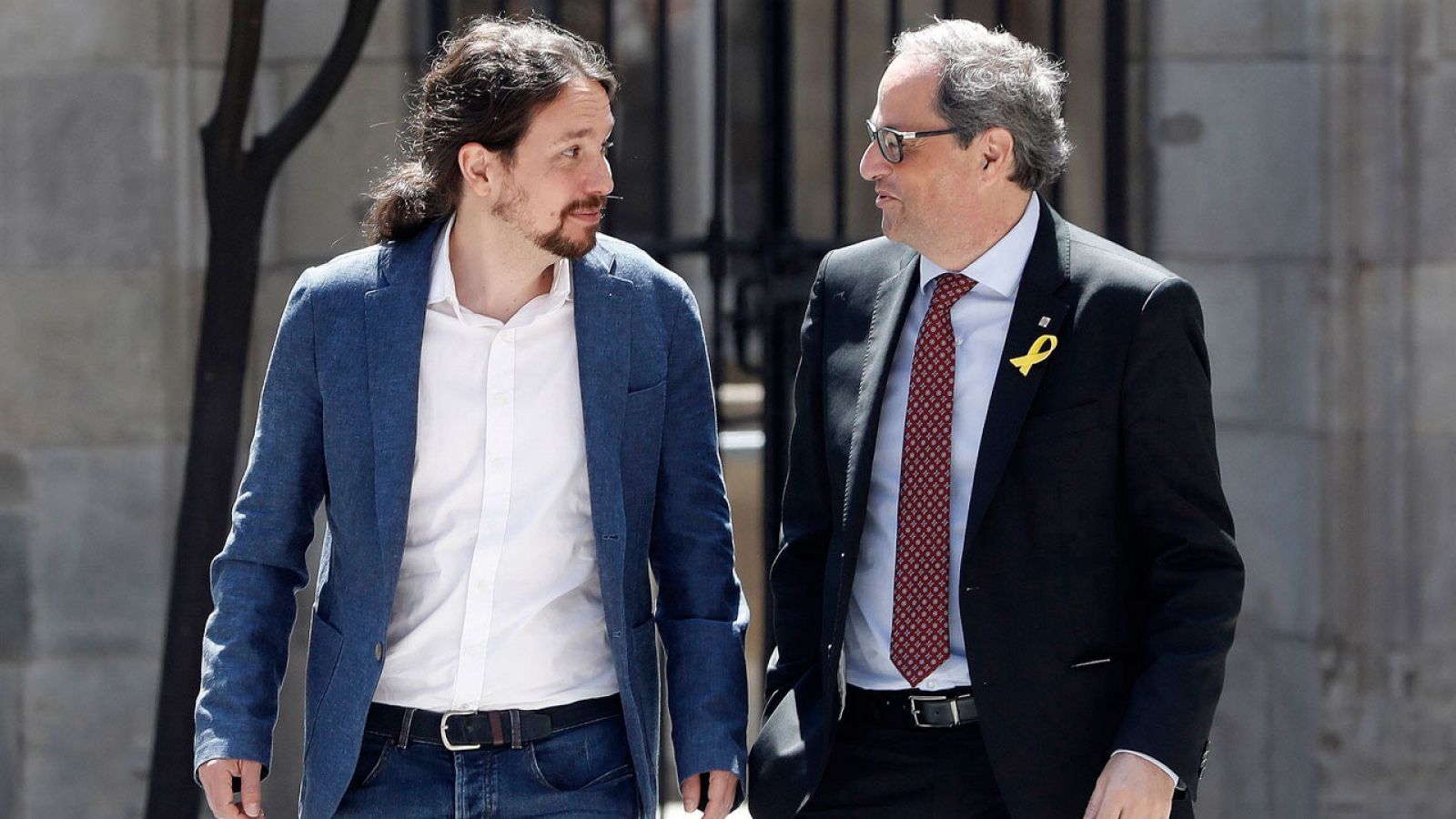 El presidente catalán, Quim Torra y el secretario general de Podemos, Pablo Iglesias, en el Palau de la Generalitat.