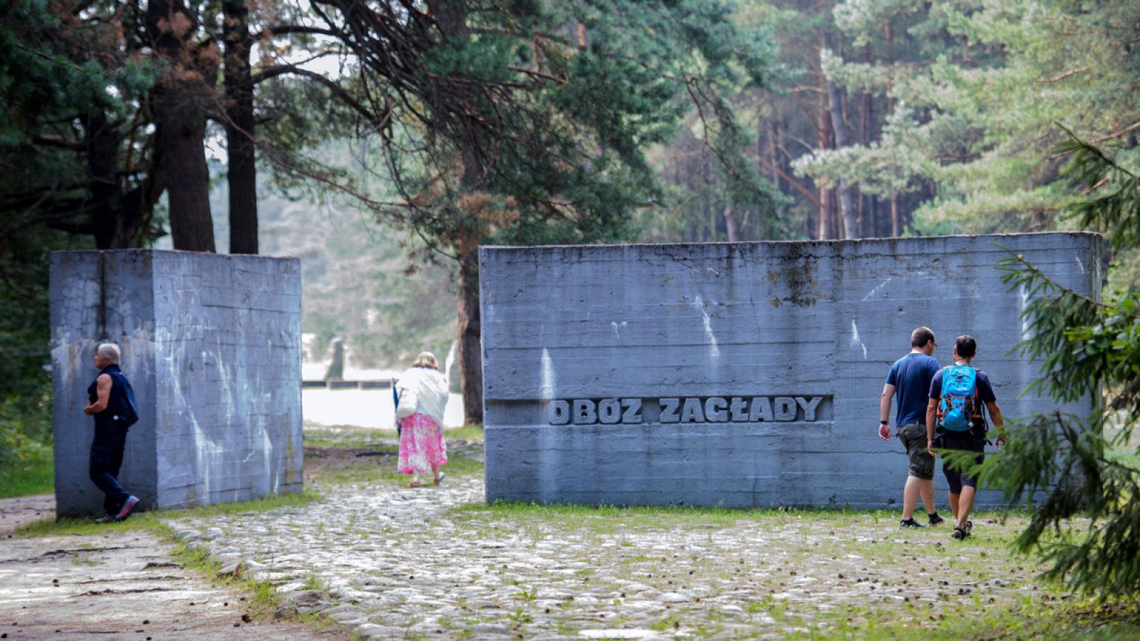 Imagen del exterior del museo de Treblinka, localizado en el lugar donde estuvo el antiguo campo de exterminio nazi, a unos 100 kilómetros de Varsovia.
