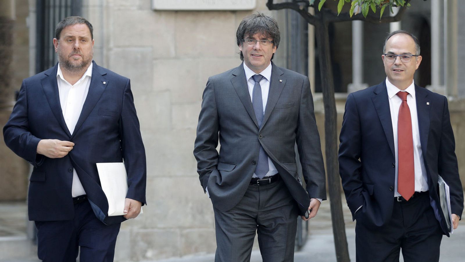 Carles Puigdemont, Oriol Junqueras y Jordi Turull entre los 14 exmiembros del Govern procesados