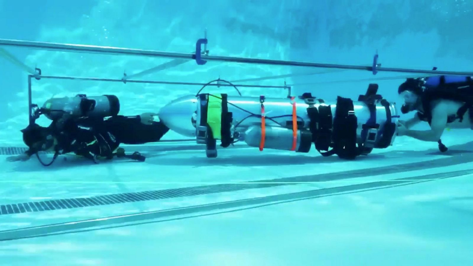 Imagen de las pruebas llevadas a cabo en una piscina de Los Angeles.