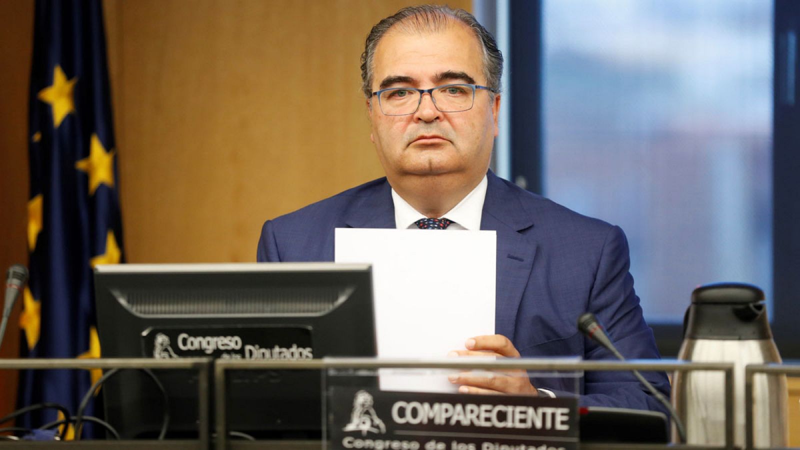 El expresidente del Banco Popular Ángel Ron se prepara para su comparecencia en la comisión de investigación sobre la crisis financiera en España