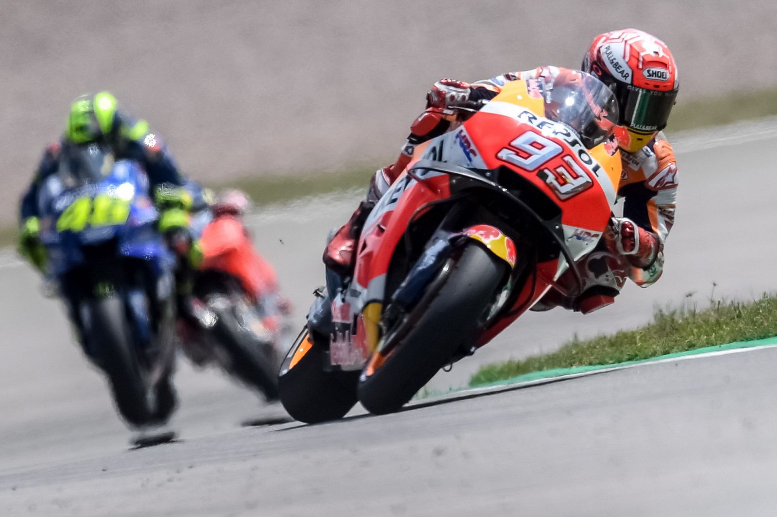 Márquez lidera la carrera de MotoGP en Alemania