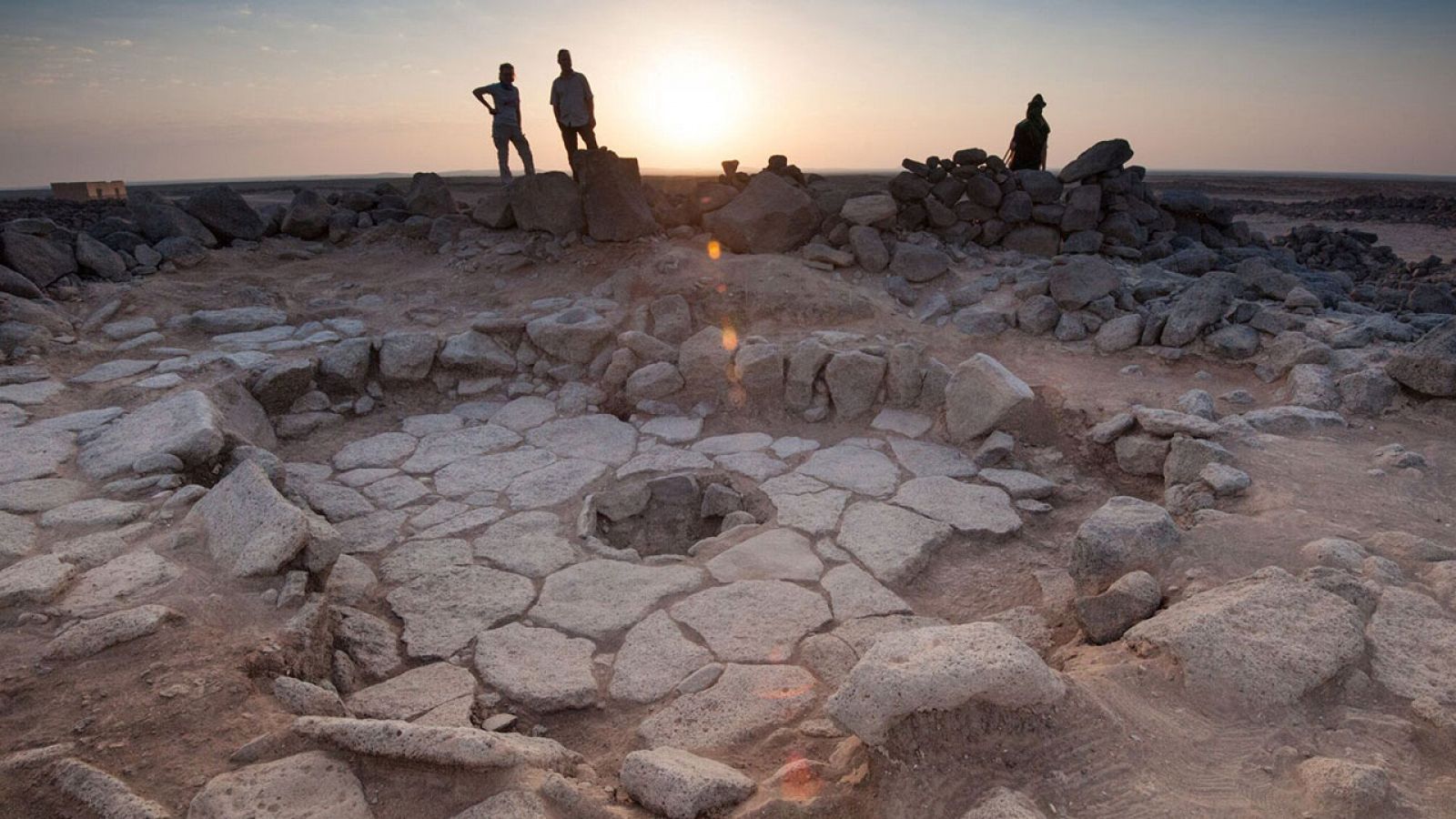 El horno de piedra donde se cocía el pan hace más de 14.000 años hallado en Jordania.