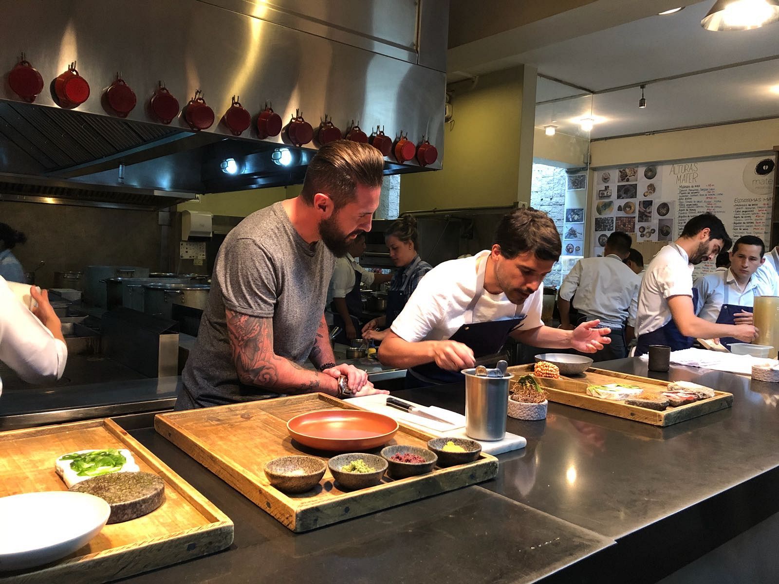 El joven chef Javier Peña protagonizará esta gran aventura gastronómica global