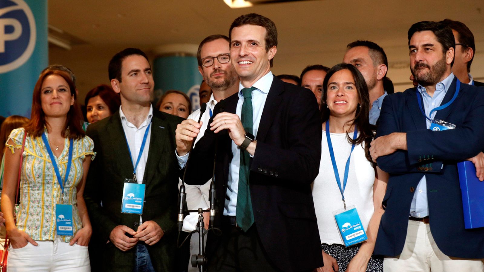 Pablo Casado junto a algunos de sus colaboradores durante el Congreso Extraordinario del PP