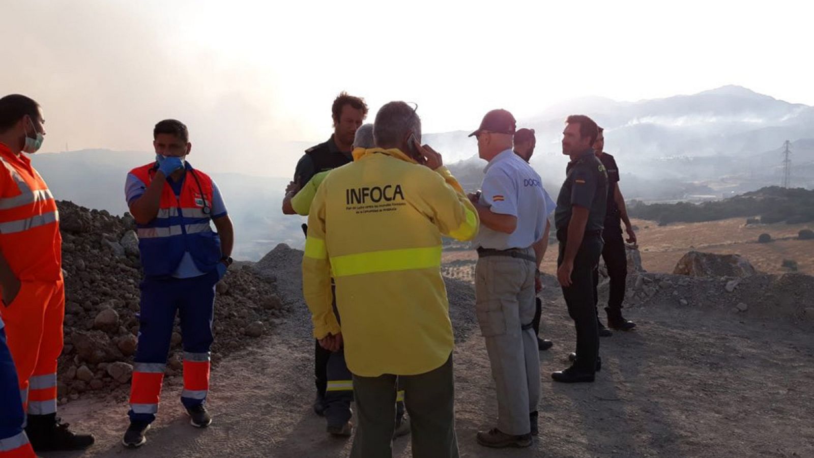 Operativo del incendio forestal entre Casares y Estepona, en Málaga