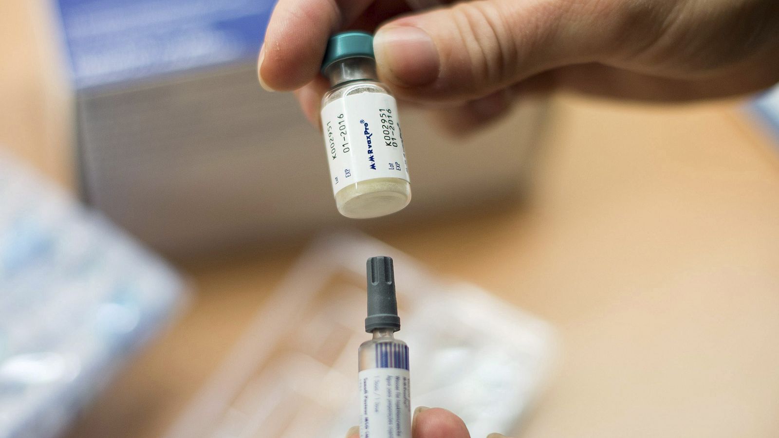 La vacuna del sarampión está incluida en la triple vírica.