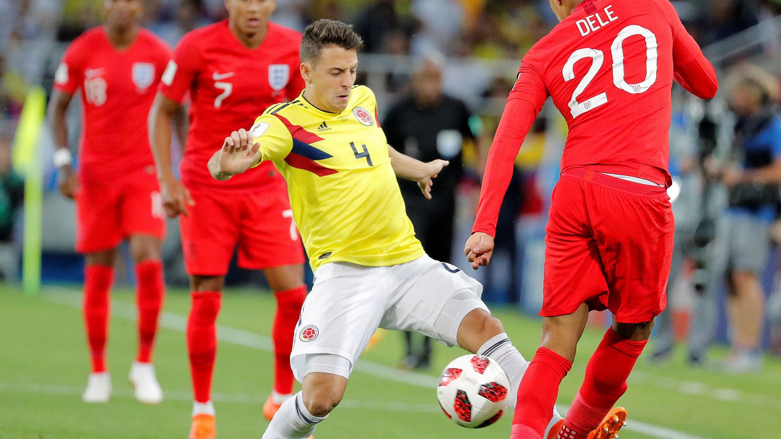 El lateral derecho colombiano Santiago Arias, en el partido de octavos del Mundial de Rusia ante Inglaterra.