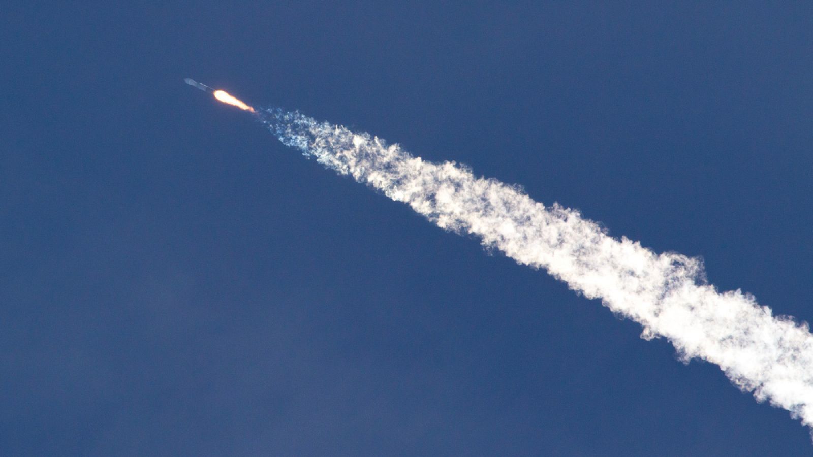Imagen de archivo del lanzamiento de un cohete.