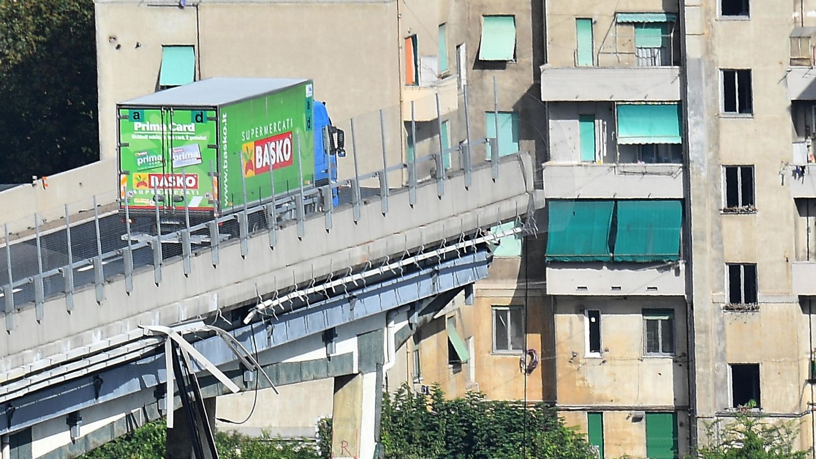 Estado del viaducto Morandi en Génova tras su desplome el martes