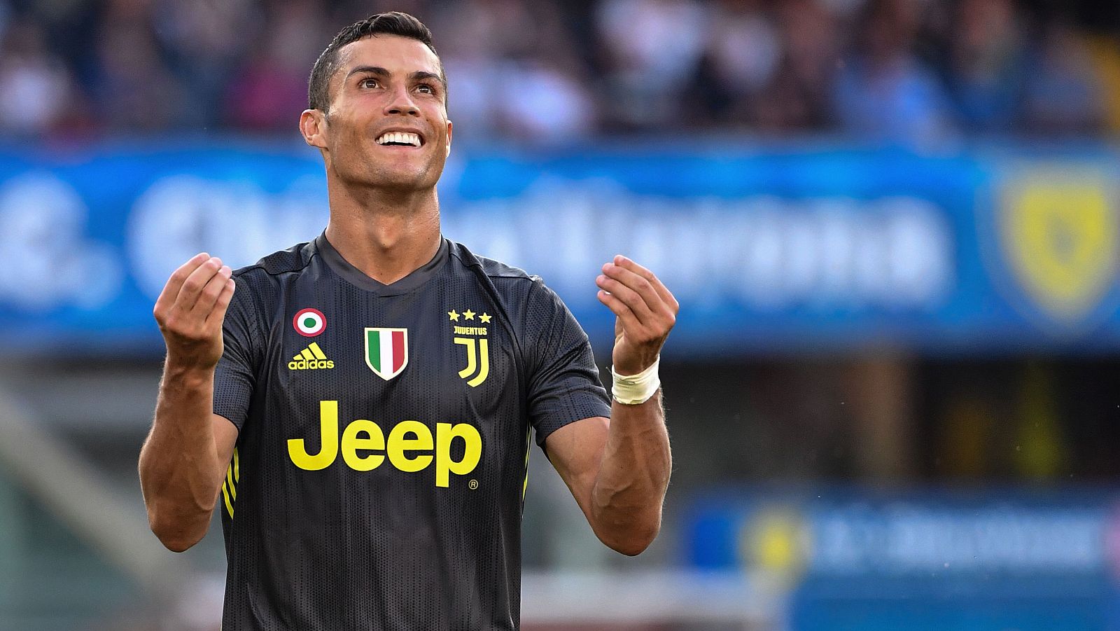 El portugués Cristiano Ronaldo, en su debut oficial con la Juventus en partido de la Serie A.