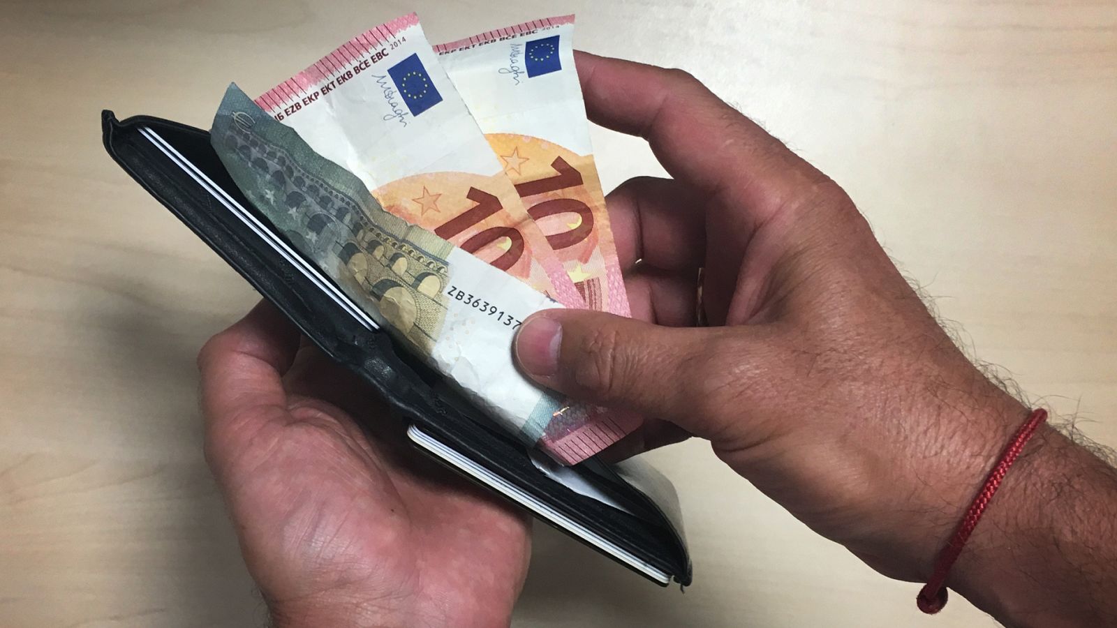 Billetes de cinco y diez euros
