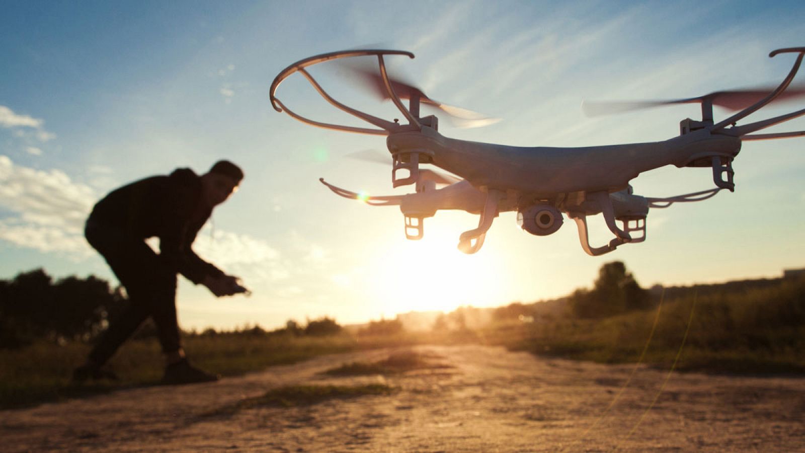 Los drones requieren de una formación y de unos mínimos conocimientos de los que muchos de sus usuarios carecen.